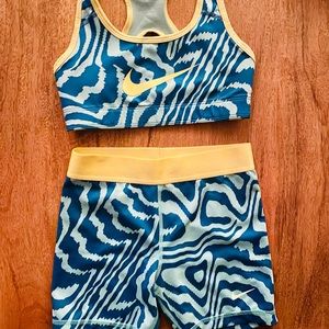 Girls Nike Pro Teal Yellow Set - medium shorts, small reversible sports bra